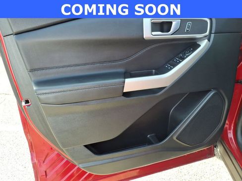 Used 2024 Ford Explorer XLT w/ Equipment Group 202A AWD/4WD image 14