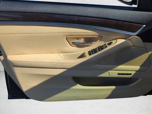Used 2015 BMW 528i Sedan image 7