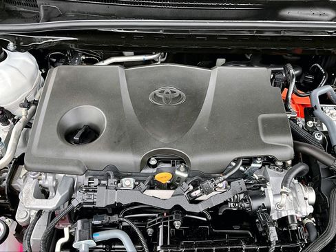 Used 2025 Toyota Camry LE FWD image 32