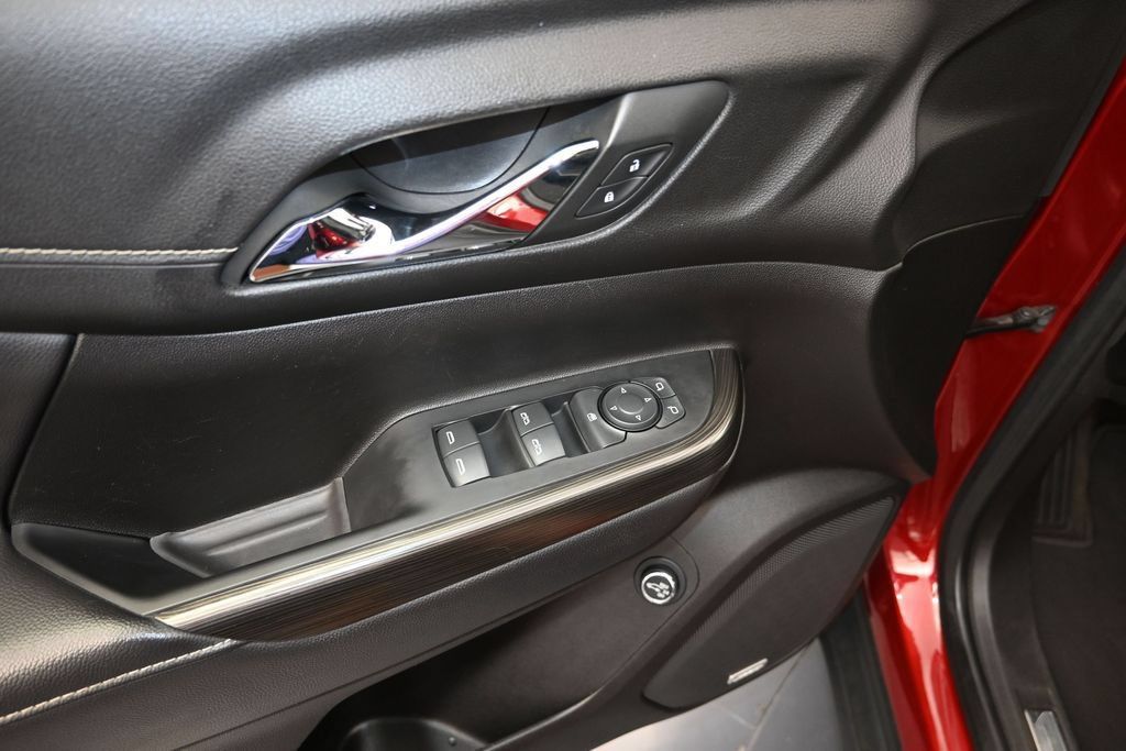 Certified 2023 GMC Acadia SLT FWD image 11