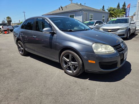 Used 2009 Volkswagen Jetta S FWD image 5