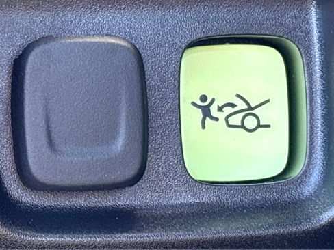 New 2026 Chevrolet Corvette Stingray Preferred Conv w/ Z51 Performance Package RWD image 22