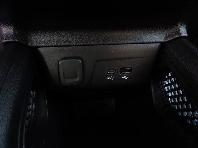 Used 2025 Chevrolet TrailBlazer LT AWD/4WD image 16