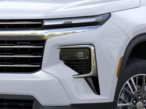 New 2026 Chevrolet Traverse LT w/ Driver Confidence Package AWD/4WD image 10