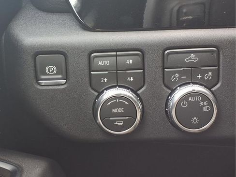 New 2026 GMC Sierra 1500 SLE w/ X31 Off-Road Package image 10