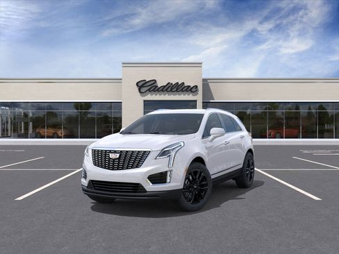 New 2025 Cadillac XT5 Luxury image 8