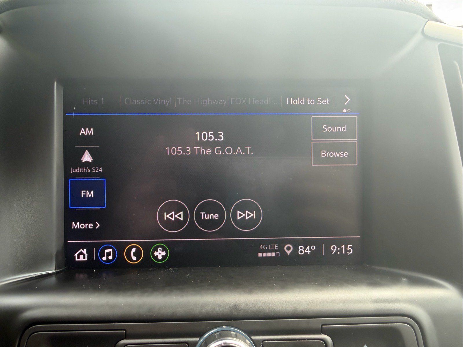 Used 2024 GMC Terrain SLE AWD/4WD image 40