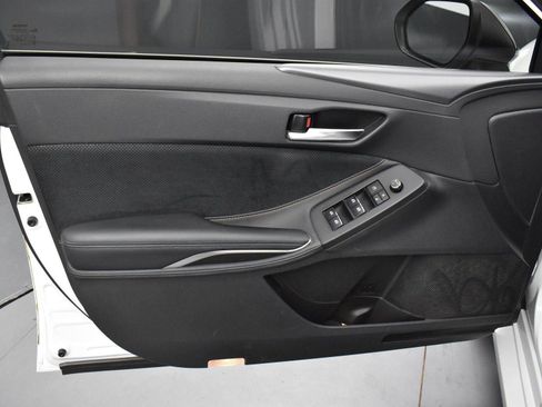 Used 2019 Toyota Avalon XSE image 9