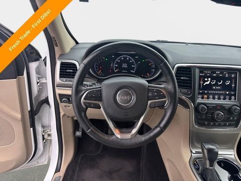Used 2018 Jeep Grand Cherokee Limited image 13