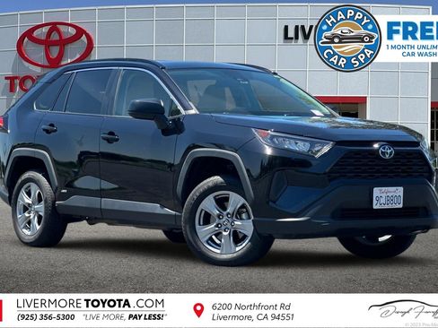 Certified 2022 Toyota RAV4 LE AWD/4WD image 1