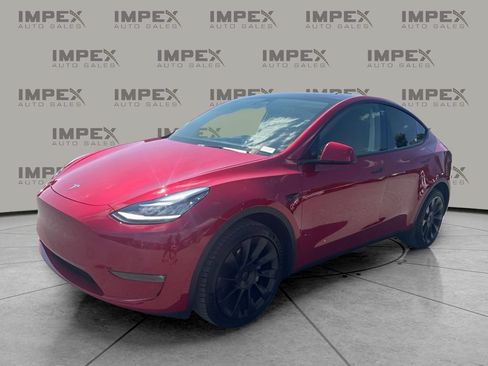 Used 2021 Tesla Model Y Long Range AWD/4WD image 1