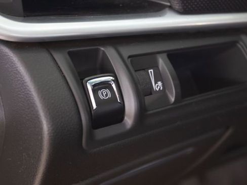 Used 2017 Cadillac XTS Luxury image 23