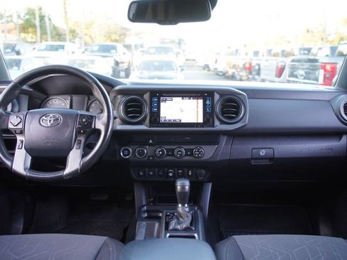 Used 2019 Toyota Tacoma TRD Off-Road image 5