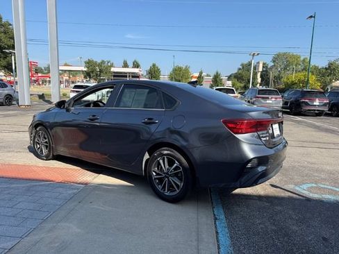 Used 2022 Kia Forte LXS FWD image 4