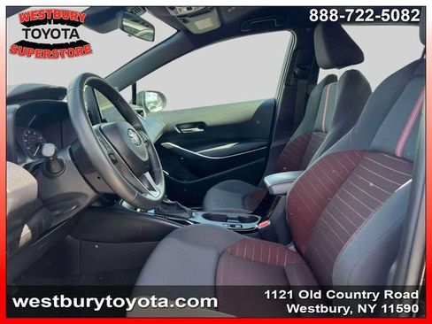Used 2025 Toyota Corolla SE w/ Convenience Package FWD image 20