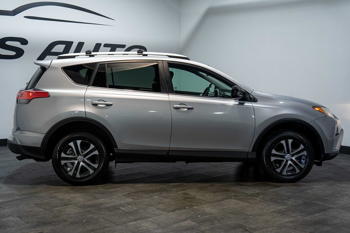 Used 2016 Toyota RAV4 LE FWD image 21