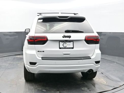 Used 2019 Jeep Grand Cherokee Altitude image 5