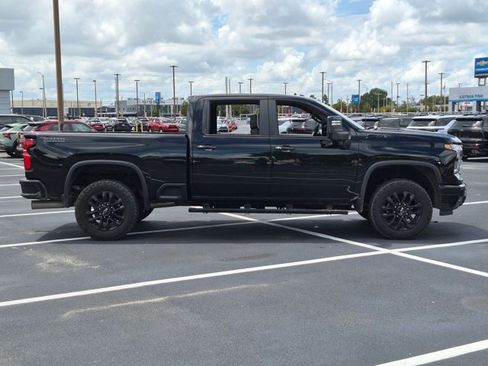 Used 2025 Chevrolet Silverado 2500 LT w/ Trail Boss Package AWD/4WD image 4