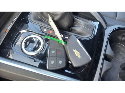 Used 2025 Chevrolet Colorado LT w/ LT Convenience Package AWD/4WD image 21