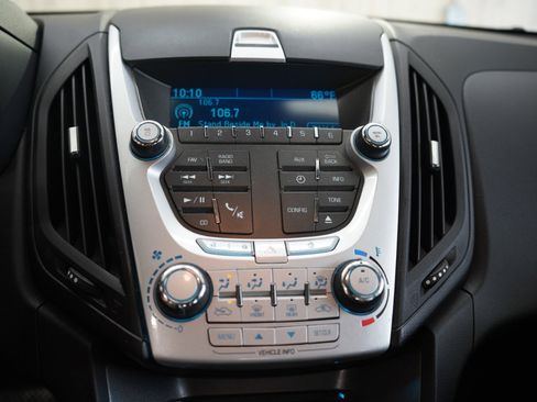 Used 2014 Chevrolet Equinox LS image 19