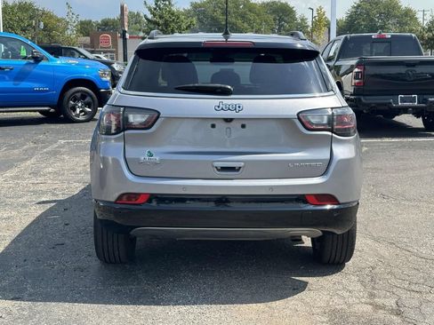 Used 2024 Jeep Compass Limited w/ Elite Group AWD/4WD image 5