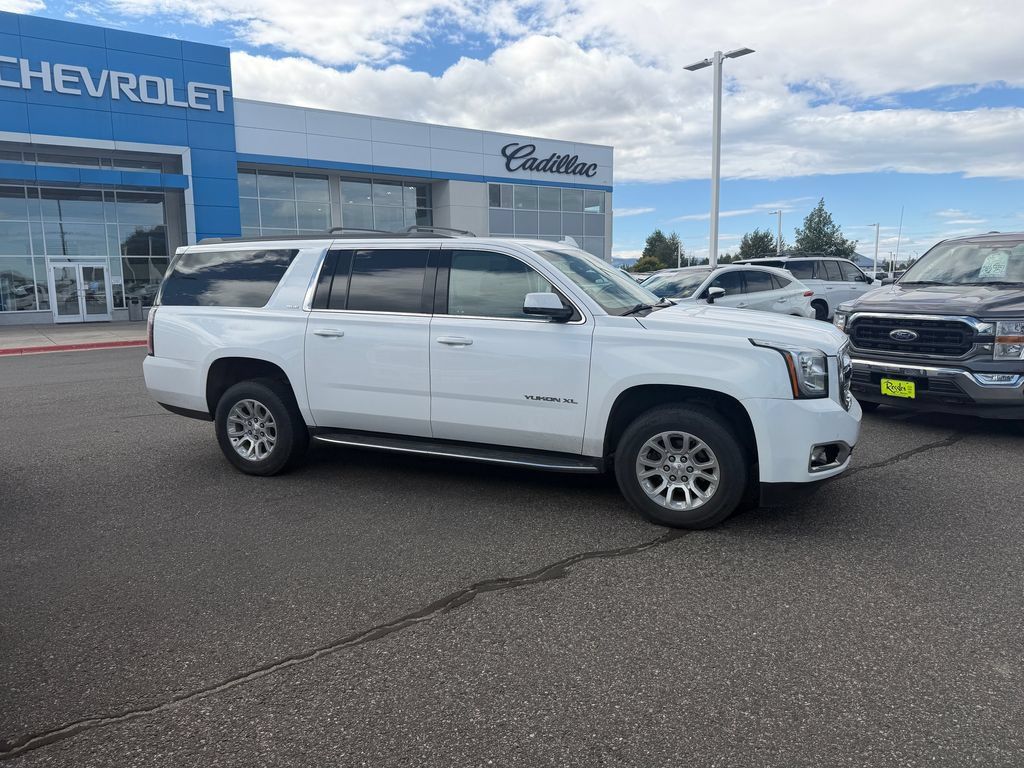 Used 2020 GMC Yukon XL SLE w/ HD Trailering Package AWD/4WD image 2