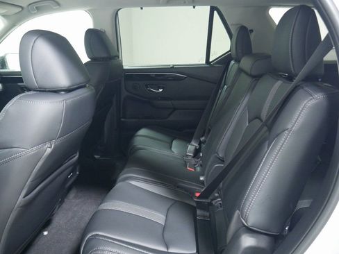 New 2025 Honda Pilot EX-L image 17