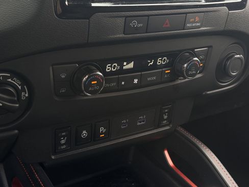 Used 2024 Nissan Frontier PRO-4X w/ Pro Convenience Package image 21