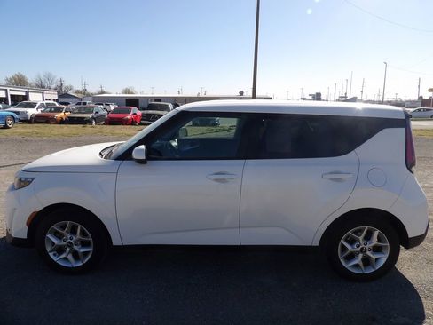 Used 2024 Kia Soul LX w/ Option Group 015 image 1