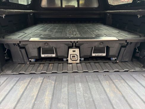 Used 2022 Chevrolet Silverado 1500 LT Trail Boss w/ LT Trail Boss Premium Package image 12