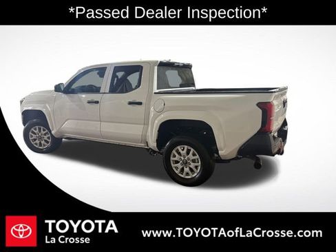Used 2025 Toyota Tacoma SR image 2