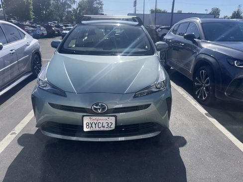 Used 2022 Toyota Prius LE FWD image 1