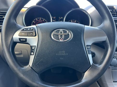 Used 2013 Toyota Highlander Plus FWD image 24