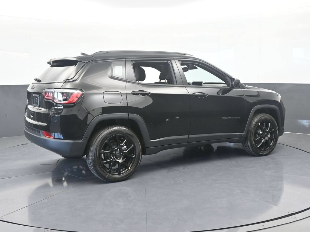 New 2026 Jeep Compass Latitude AWD/4WD image 9