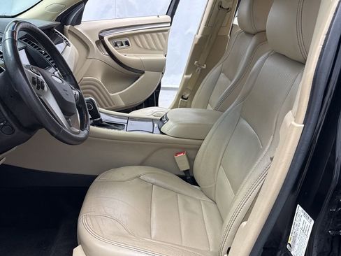 Used 2018 Ford Taurus Limited image 8