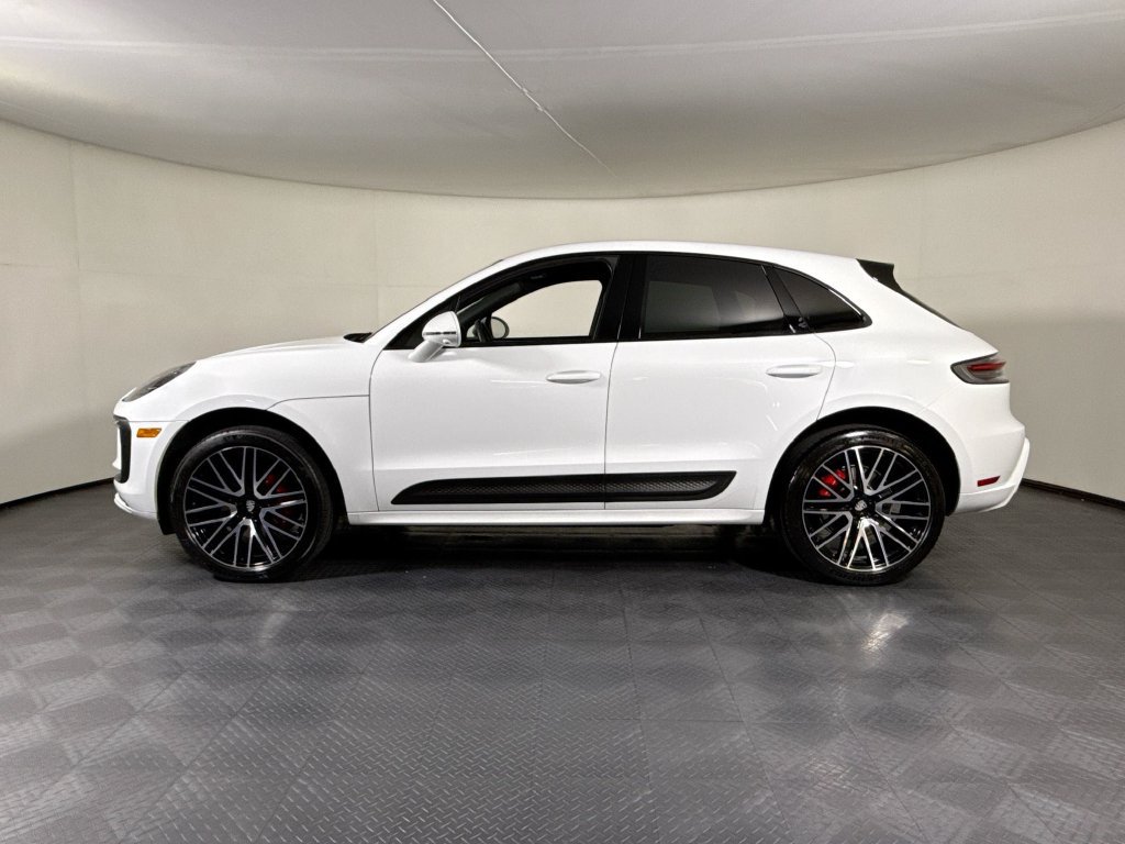 Certified 2026 Porsche Macan S AWD/4WD image 2