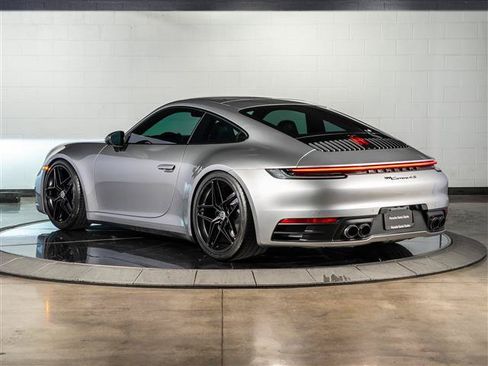 Used 2021 Porsche 911 Carrera 4 AWD/4WD image 3