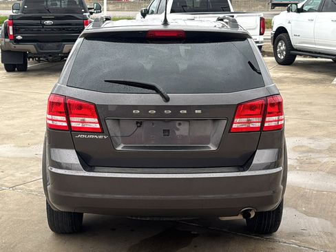 Used 2018 Dodge Journey SE w/ Popular Equipment Group image 6