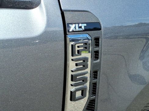 New 2026 Ford F350 XLT w/ FX4 Off-Road Package AWD/4WD image 13