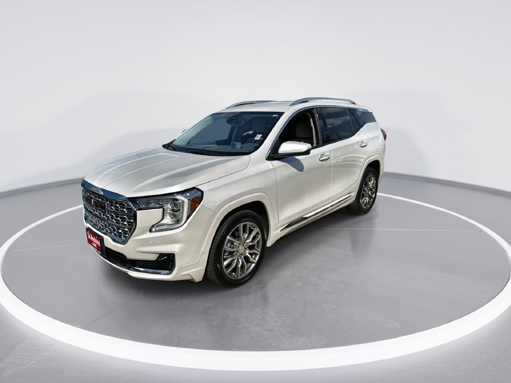 Certified 2023 GMC Terrain Denali w/ LPO, Floor Liner Package AWD/4WD image 4
