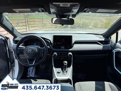 Used 2025 Toyota RAV4 SE AWD/4WD image 29