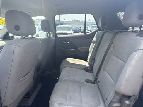 Used 2018 Chevrolet Traverse LT FWD image 10