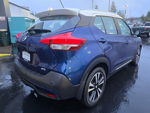 Used 2020 Nissan Kicks SR w/ SR Premium Package image 4