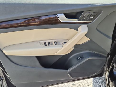 Used 2018 Audi Q5 2.0T Premium Plus w/ Premium Plus Package image 17