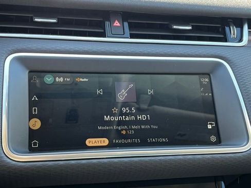 Used 2023 Land Rover Range Rover Evoque S image 22