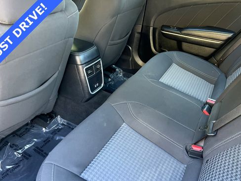 Used 2023 Dodge Charger SXT image 11