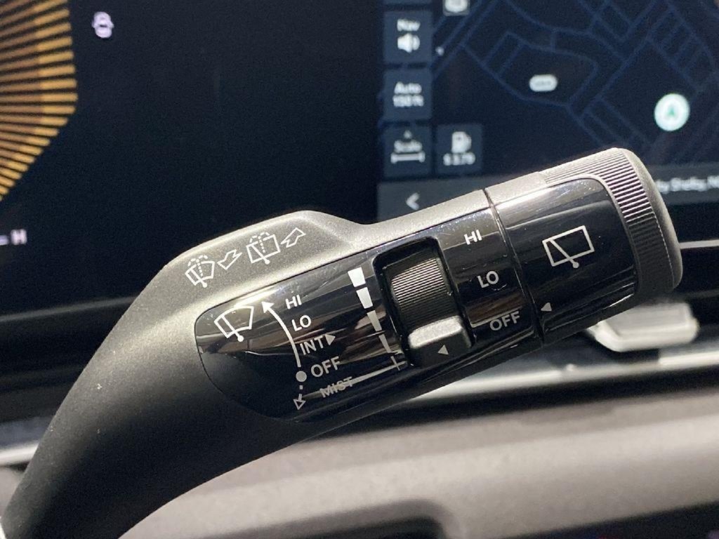 New 2026 Kia Carnival EX FWD image 36
