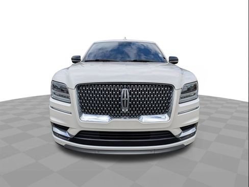 Used 2019 Lincoln Navigator Reserve image 9