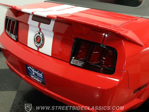 Used 2006 Ford Mustang GT RWD image 25