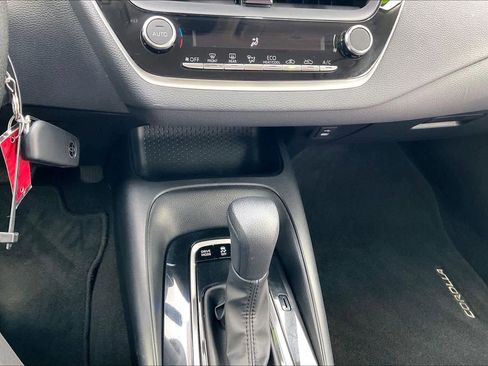 Certified 2023 Toyota Corolla LE image 33